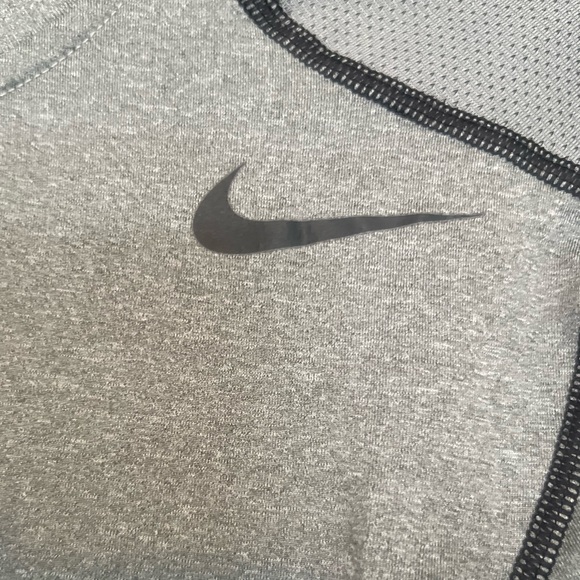 Nike compression shirt - Picture 2 of 4
